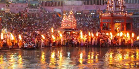 Kumbh-Mela-aarti.jpg