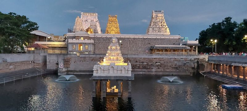 File:Kamakshi Amman Temple.jpg